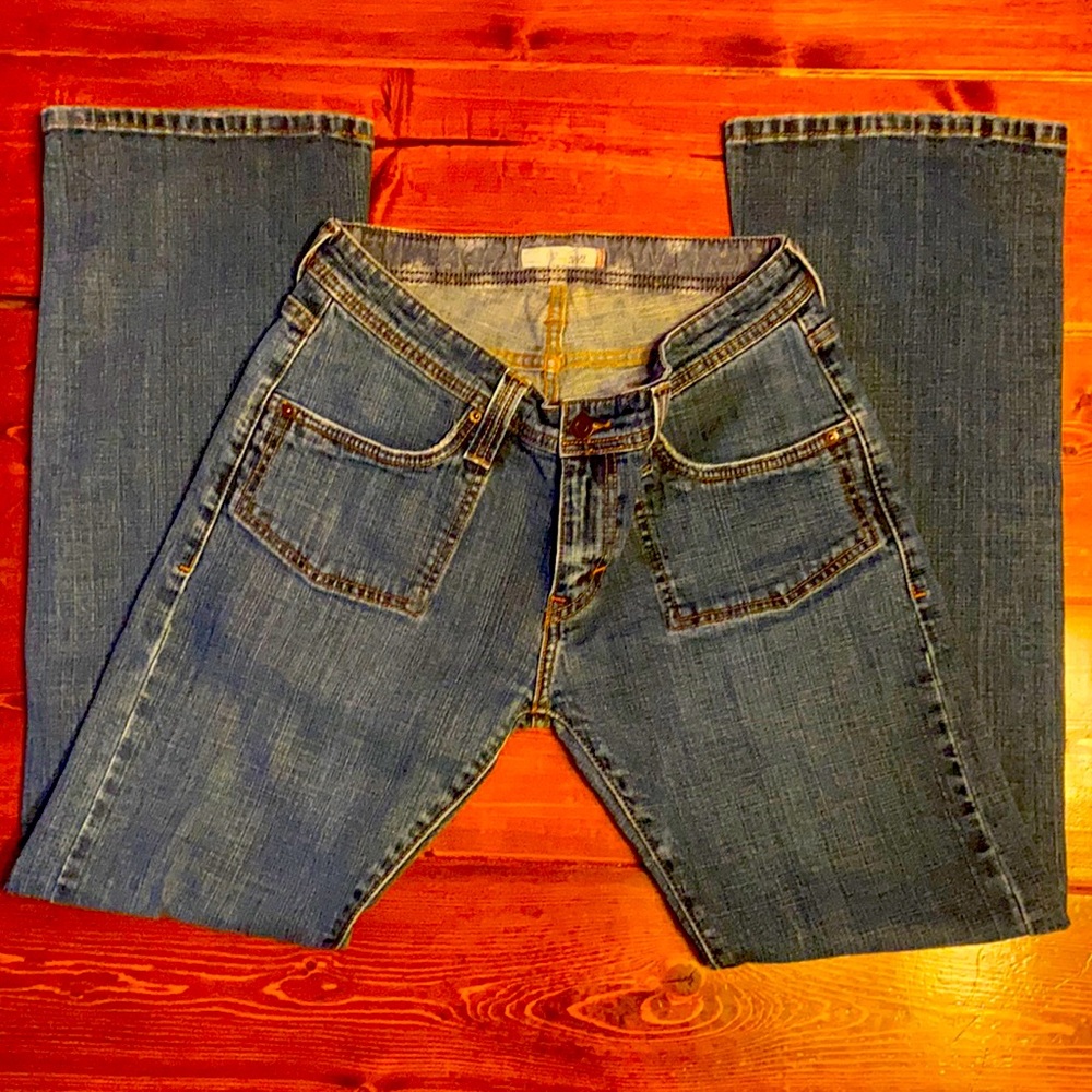 Levi jeans - used /like new . Size 6